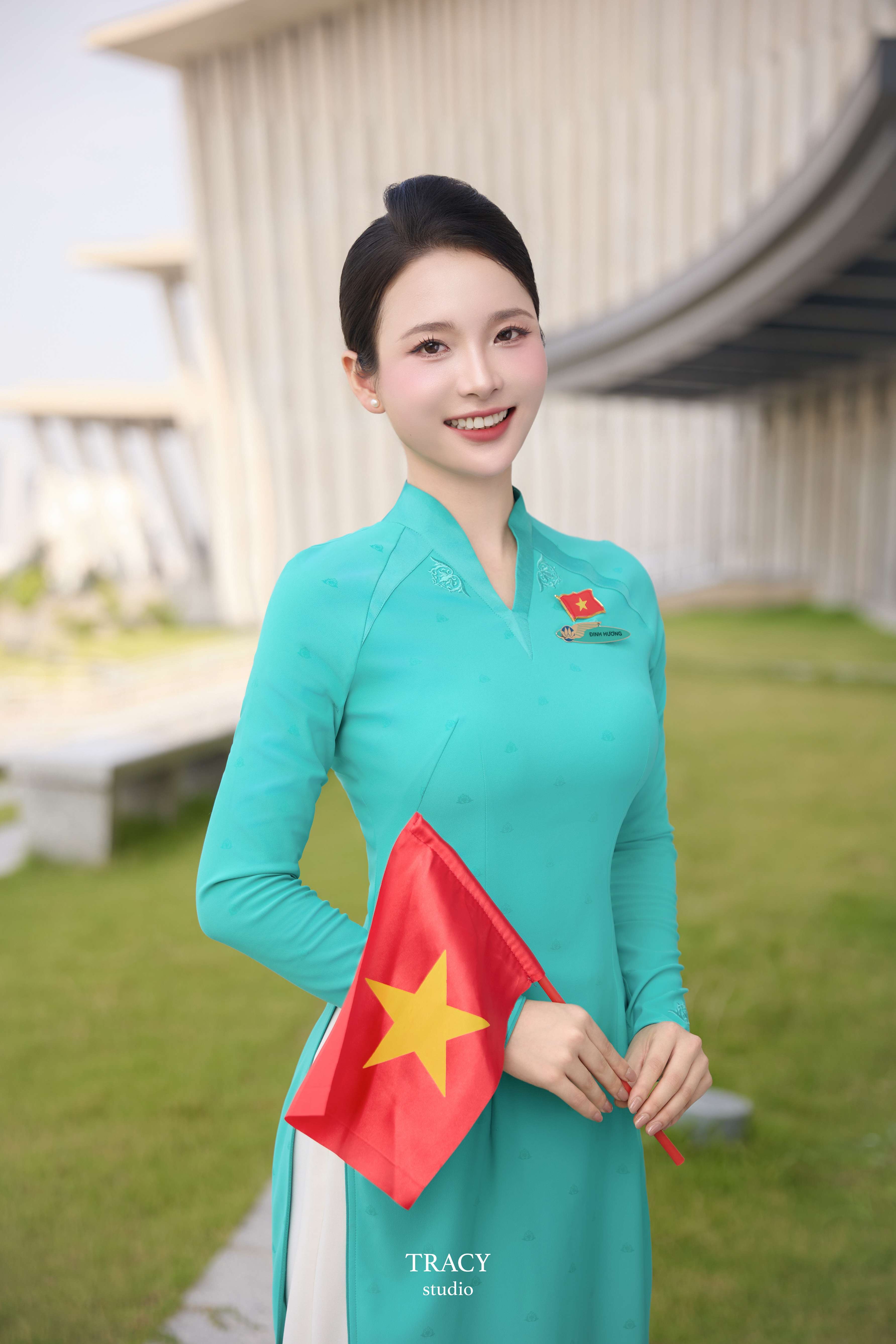 tracy studio chụp concept áo dài tiếp viên hàng không